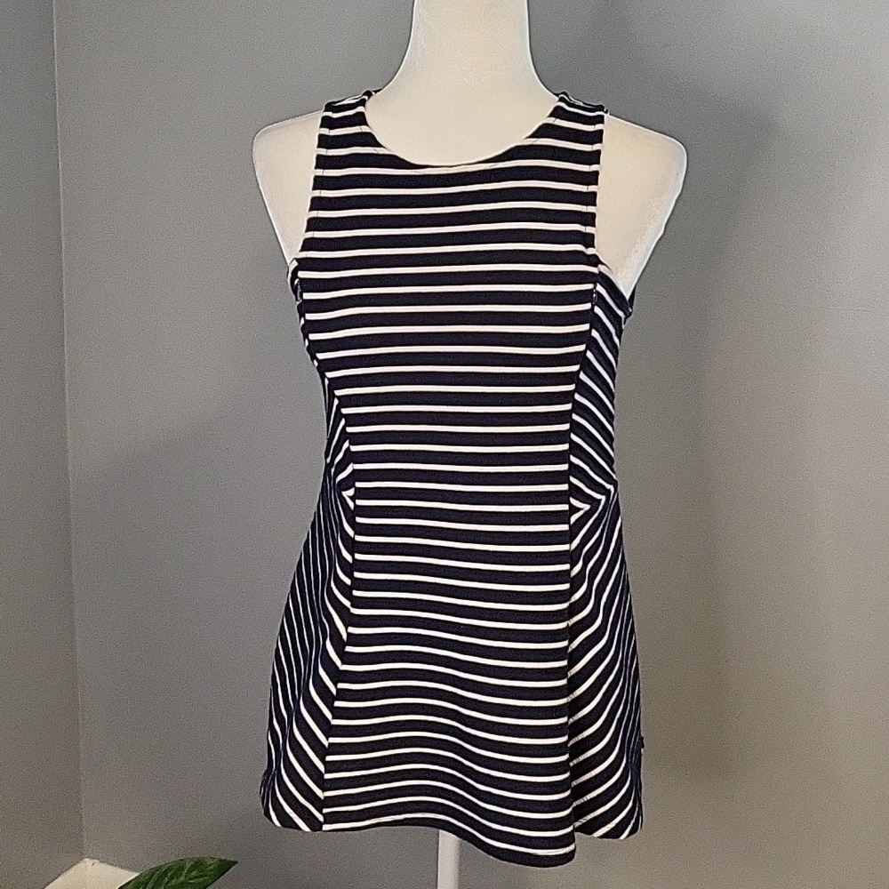 A Pea in the Pod Sleeveless Nursing Zip Down Navy/White Striped Summer Tank - S